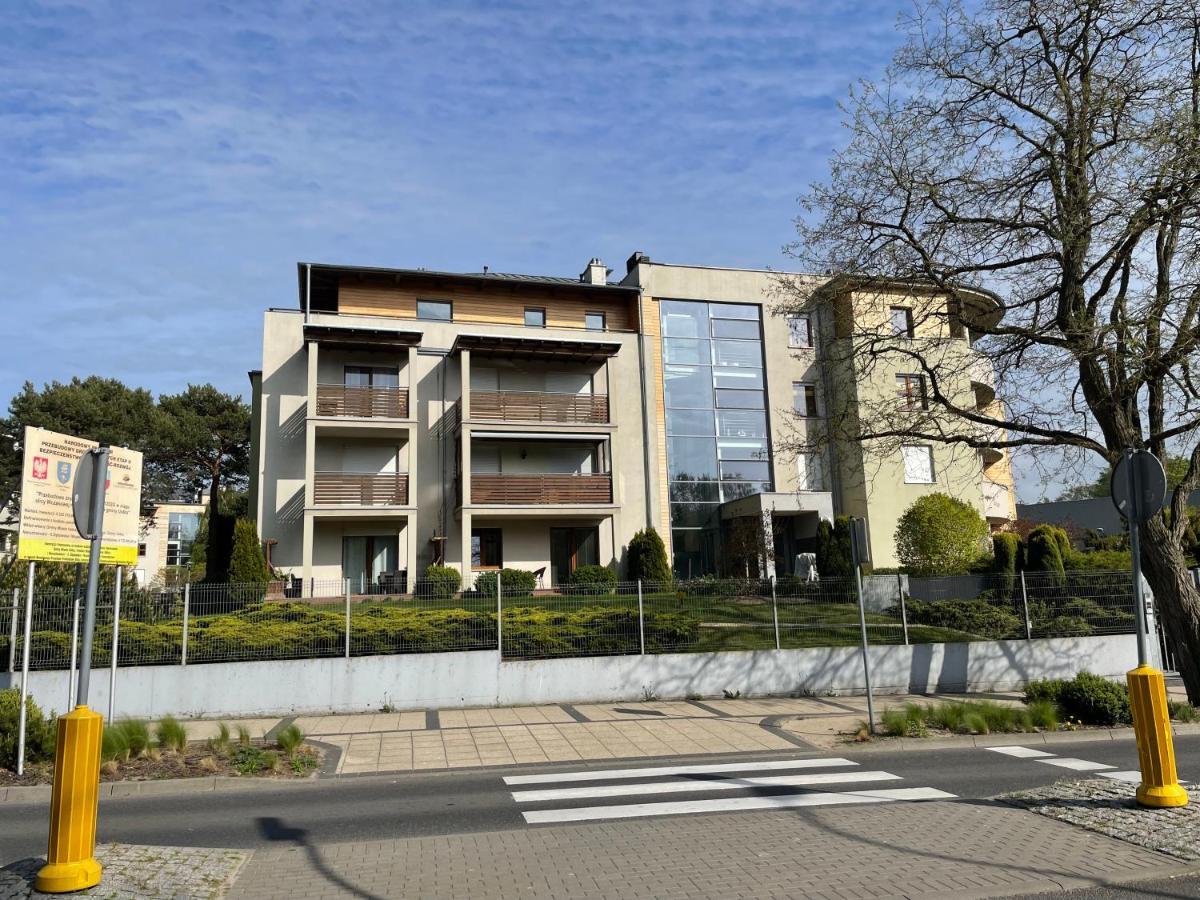 Apartament Przystan W Ustce - 120 M2 - 200 M Od Plazy Mickiewicza 2 Stolpmünde Exterior foto