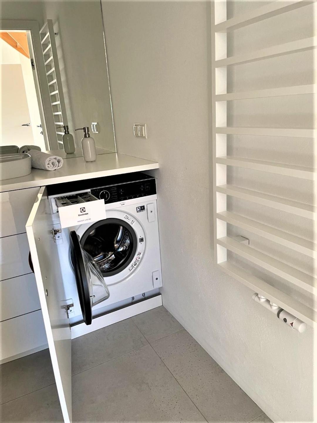 Apartament Przystan W Ustce - 120 M2 - 200 M Od Plazy Mickiewicza 2 Stolpmünde Exterior foto